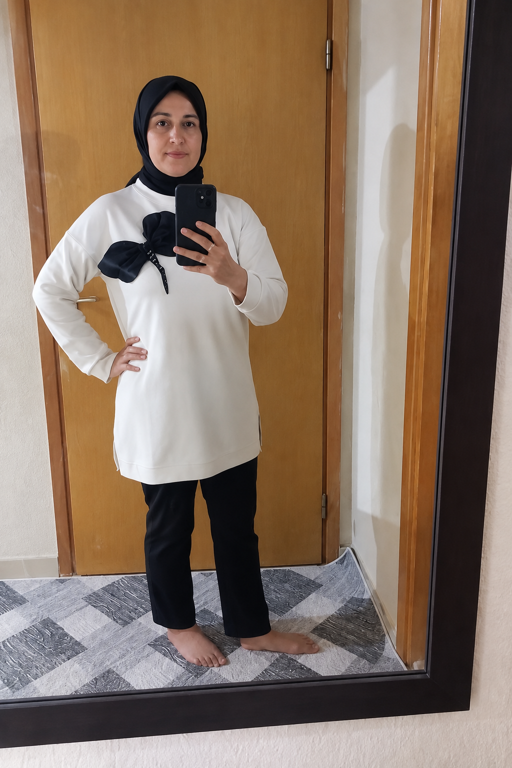 Fiyonk Detaylı Taş İşlemeli Oyşo Tesettür Tunik 