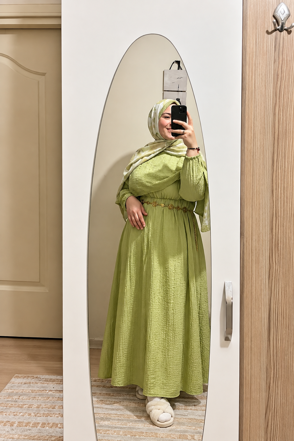 Pelerin Yaka Beli Lastikli Astarlı Elbise