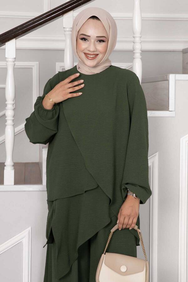 MD - Asimetrik Kesim Aerobin Tesettür İkili Takım Haki (1) MD - Asimetrik Kesim Aerobin Tesettür İkili Takım Haki (1)