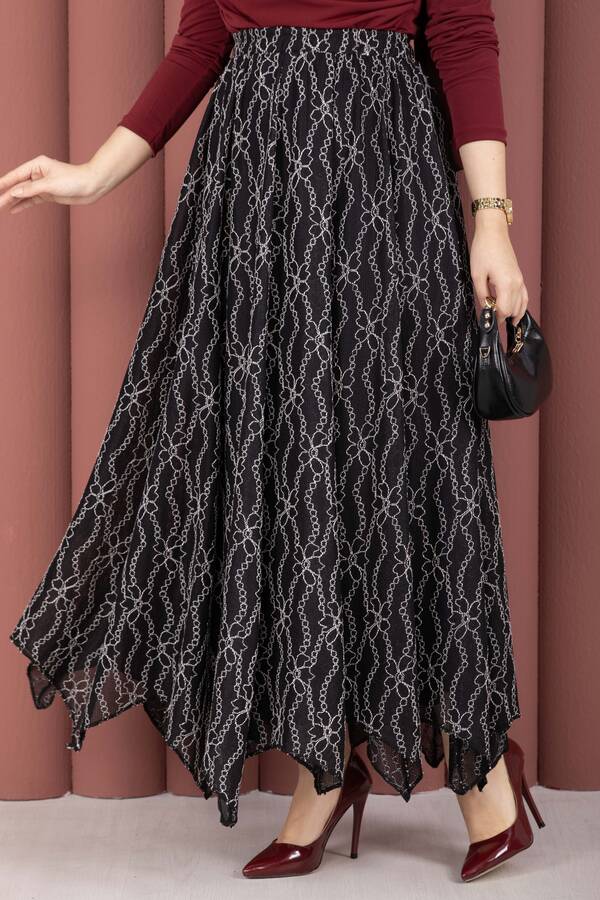 MD - Asimetrik Kesim Dantel Desenli Etek Siyah (1)
