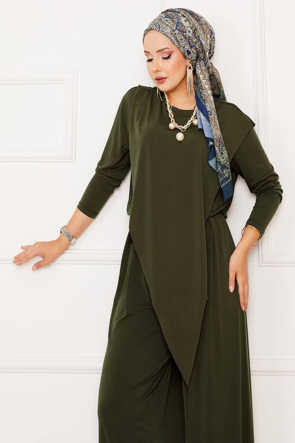 Sym - Asimetrik Kesim Sandy Takım Haki (1) Sym - Asimetrik Kesim Sandy Takım Haki (1)