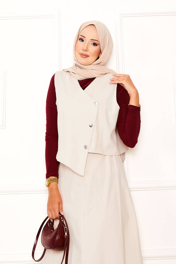 Max - Asimetrik Yelekli Gabardin İkili Etek Takım Krem (1) Max - Asimetrik Yelekli Gabardin İkili Etek Takım Krem (1)