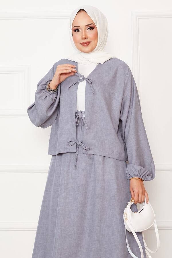 Zmr - Bağcık Detaylı Etekli Tesettür Takım Gri (1)