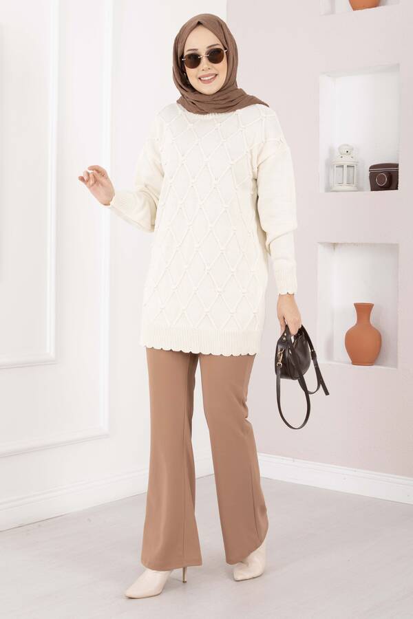 RAF - Baklava Desen Ponpon Detaylı Triko Kazak Ekru