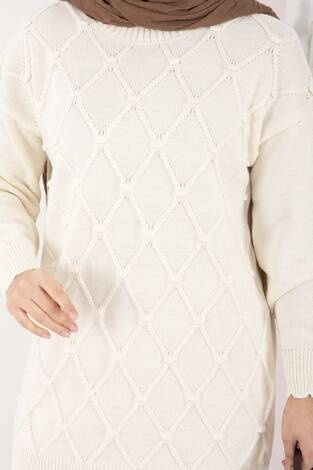 Baklava Desen Ponpon Detaylı Triko Kazak Ekru - Thumbnail