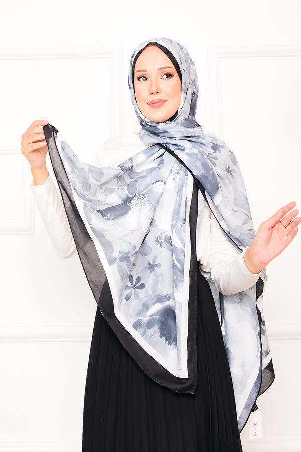 Batik Desen Çiçekli Tesettür Şal Siyah Batik Desen Çiçekli Tesettür Şal Siyah
