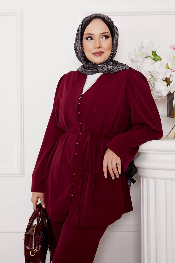 Cnr - Belden Bağcıklı Brit Düğmeli Tesettür Takım Bordo (1) Cnr - Belden Bağcıklı Brit Düğmeli Tesettür Takım Bordo (1)