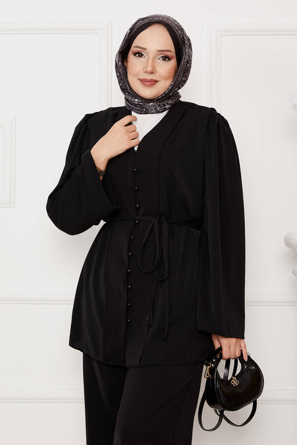 Cnr - Belden Bağcıklı Brit Düğmeli Tesettür Takım Siyah (1) Cnr - Belden Bağcıklı Brit Düğmeli Tesettür Takım Siyah (1)