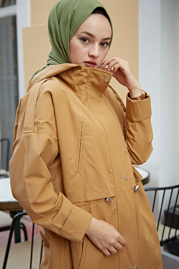  - Belden Büzgülü Kısa Trenç 61116-2 Camel (1)