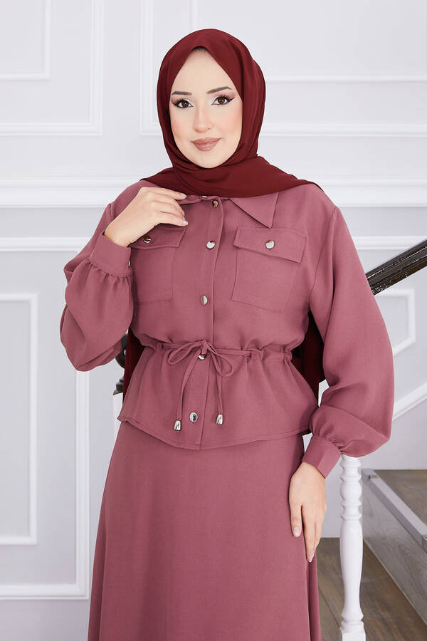 MD - Beli Büzgülü Çift Cepli Etekli Takım Gülkurusu (1) MD - Beli Büzgülü Çift Cepli Etekli Takım Gülkurusu (1)