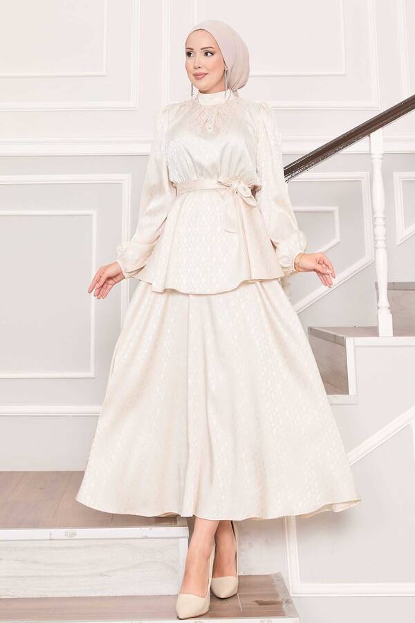 MD - Beli Büzgülü Desenli Jakarlı Tesettür Takım Krem MD - Beli Büzgülü Desenli Jakarlı Tesettür Takım Krem