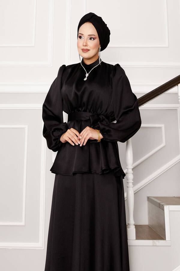 MD - Beli Büzgülü Kuşak Detaylı Saten Etekli Takım Siyah (1) MD - Beli Büzgülü Kuşak Detaylı Saten Etekli Takım Siyah (1)