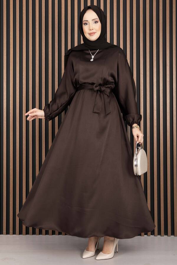 MD - Beli Büzgülü Kuşaklı Tesettür Elbise Kahve