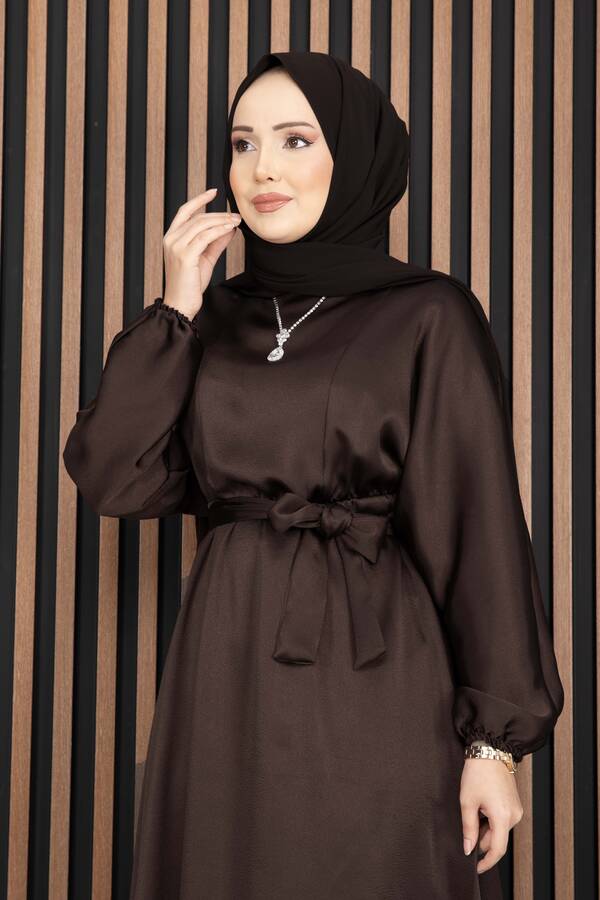 MD - Beli Büzgülü Kuşaklı Tesettür Elbise Kahve (1)