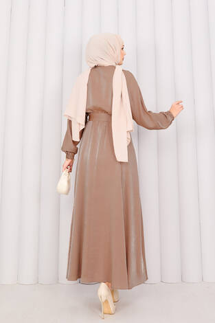 Beli Büzgülü Seyyar Kuşaklı Yarasa Kol Tesettür Elbise Taba - Thumbnail