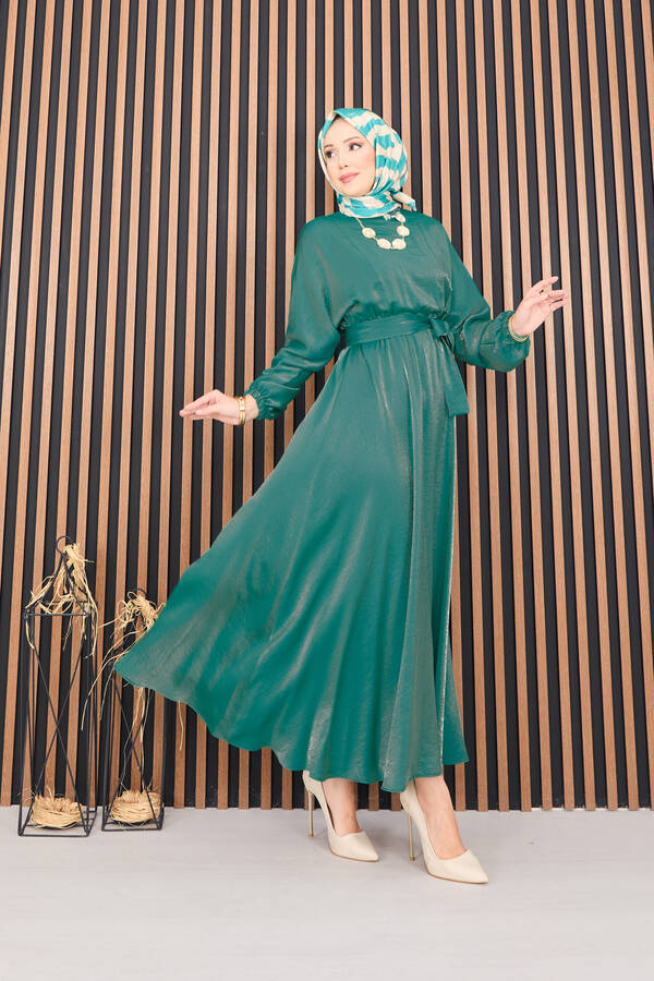 MD - Beli Büzgülü Yarasa Kol Tesettür Elbise Zümrüt