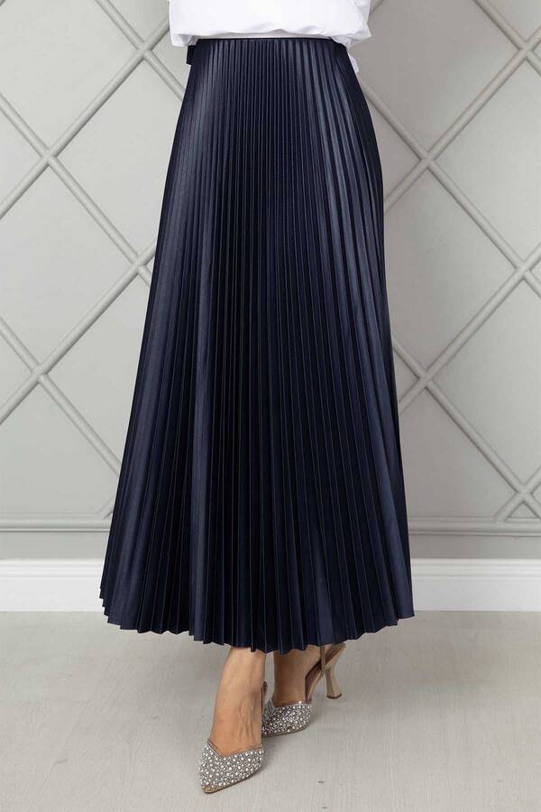 CVN - Beli Lastikli Piliseli Tesettür Etek Lacivert (1) CVN - Beli Lastikli Piliseli Tesettür Etek Lacivert (1)