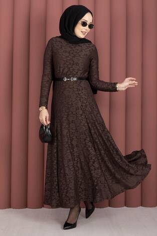 Bella Dantel Detaylı Kemerli Tesettür Elbise Kahve