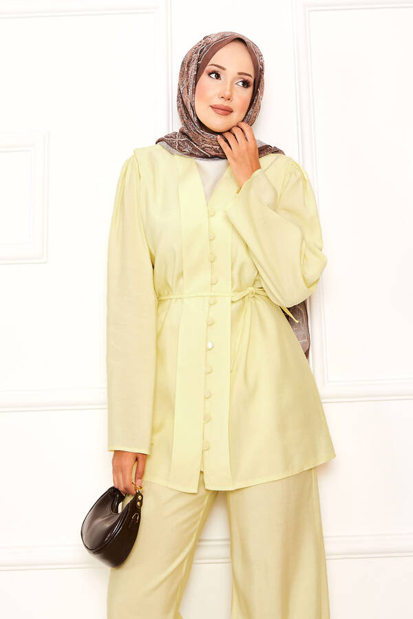 MD - Brit Düğmeli Seyyar Kuşaklı İkili Takım Sarı (1) MD - Brit Düğmeli Seyyar Kuşaklı İkili Takım Sarı (1)