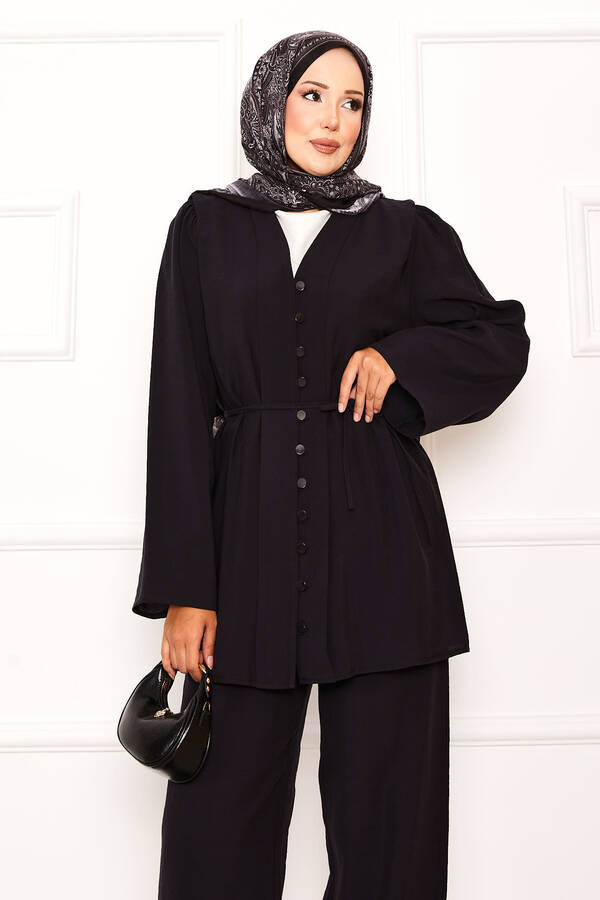 MD - Brit Düğmeli Seyyar Kuşaklı İkili Takım Siyah (1) MD - Brit Düğmeli Seyyar Kuşaklı İkili Takım Siyah (1)