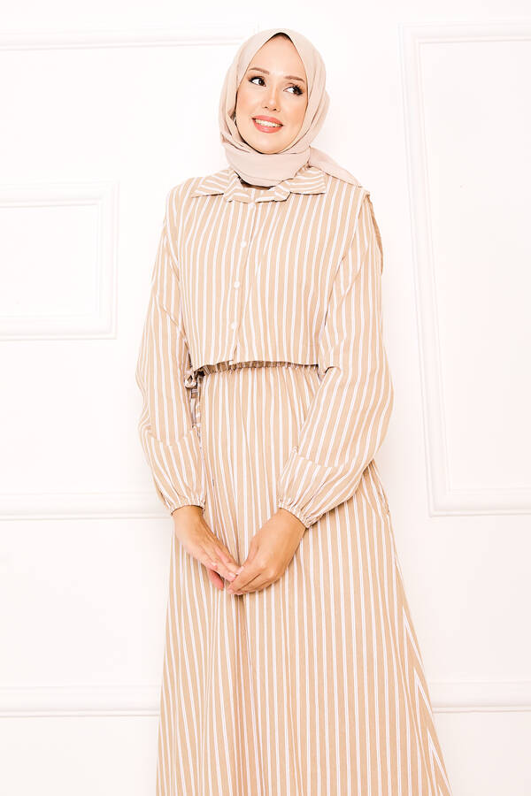 Znk - Bolerolu Çizgili Tesettür Elbise Bej (1) Znk - Bolerolu Çizgili Tesettür Elbise Bej (1)