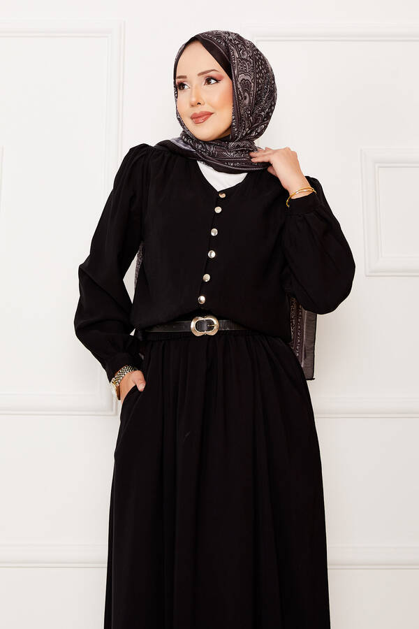 Ums - Brit Düğme Detaylı Etekli İkili Tesettür Takım Siyah (1) Ums - Brit Düğme Detaylı Etekli İkili Tesettür Takım Siyah (1)