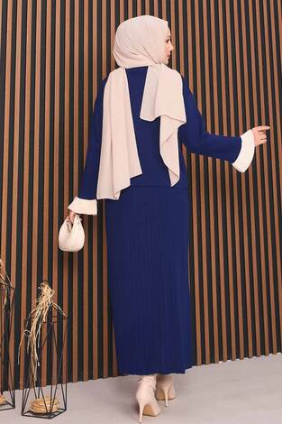 Çiçek Detaylı Sedef Düğmeli Tesettür Triko Takım Lacivert - Thumbnail