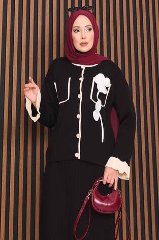 Çiçek Detaylı Sedef Düğmeli Tesettür Triko Takım Siyah - Thumbnail