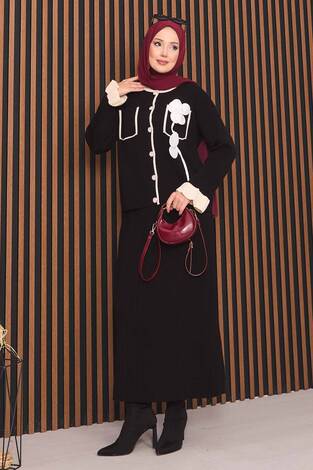 Çiçek Detaylı Sedef Düğmeli Tesettür Triko Takım Siyah - Thumbnail