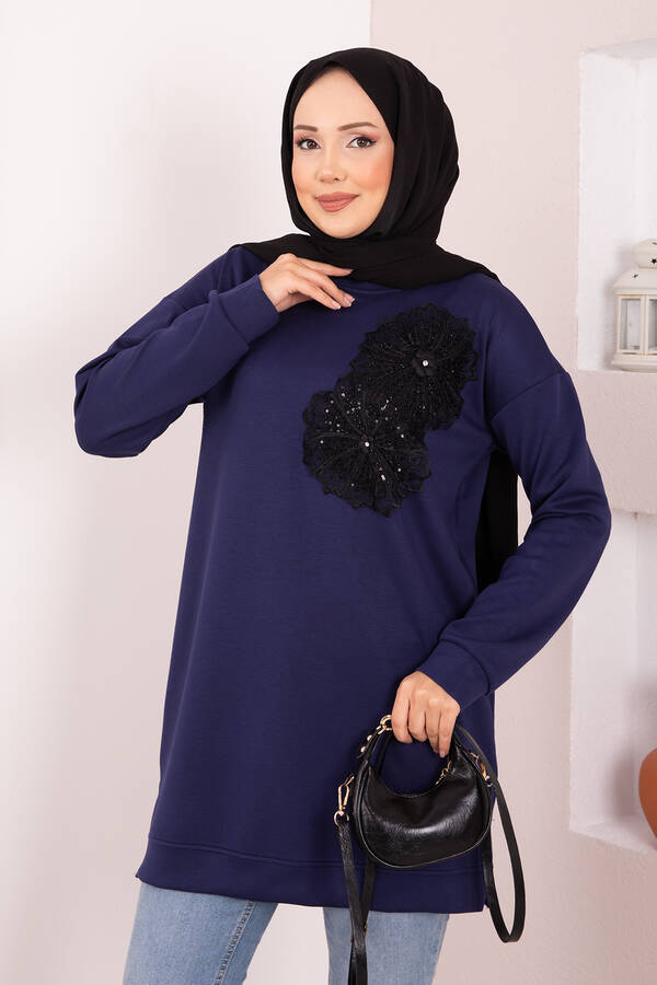CVN - Çiçek Nakışlı Oyşo Tesettür Tunik Lacivert (1)
