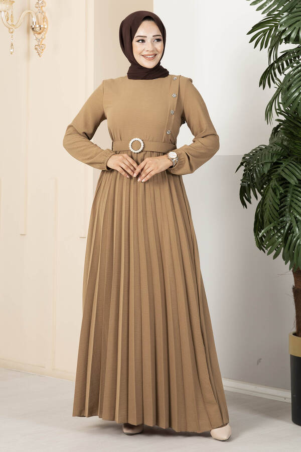 Çiçek Taşlı Piliseli Tesettür Elbise Camel