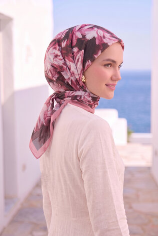 Çiçekli Eşarp Serisi Pembe