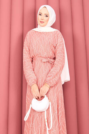Dantel Dokulu Seyyar Kuşaklı Tesettür Elbise Pudra - Thumbnail