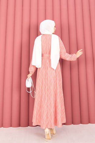 Dantel Dokulu Seyyar Kuşaklı Tesettür Elbise Pudra - Thumbnail