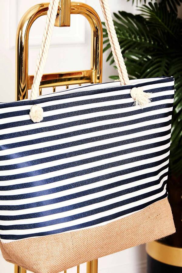 Dmç - Desenli Hasır Detaylı Plaj Çantası -130 (1) Dmç - Desenli Hasır Detaylı Plaj Çantası -130 (1)