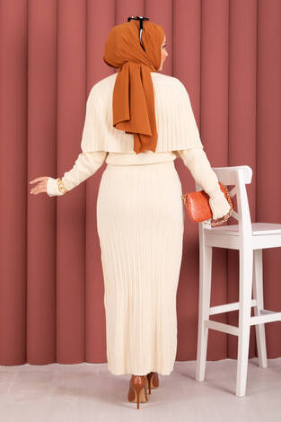 Düğme Detaylı Pelerinli Triko Elbise Takım Krem - Thumbnail