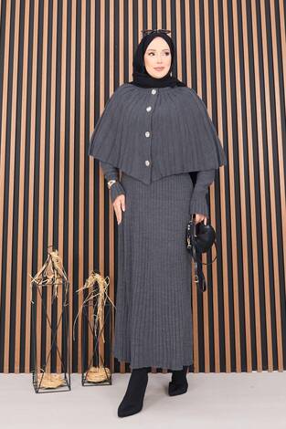 Düğmeli Pelerin & Triko Elbise Tesettür İkili Takım Gri - Thumbnail