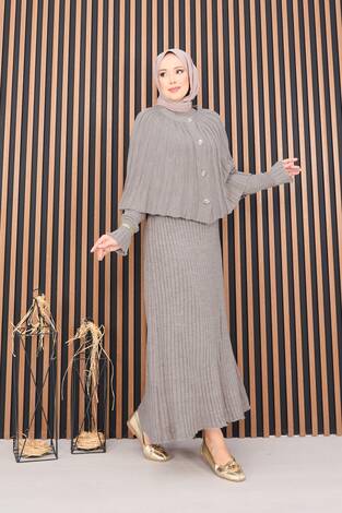 Düğmeli Pelerin & Triko Elbise Tesettür İkili Takım Vizon - Thumbnail