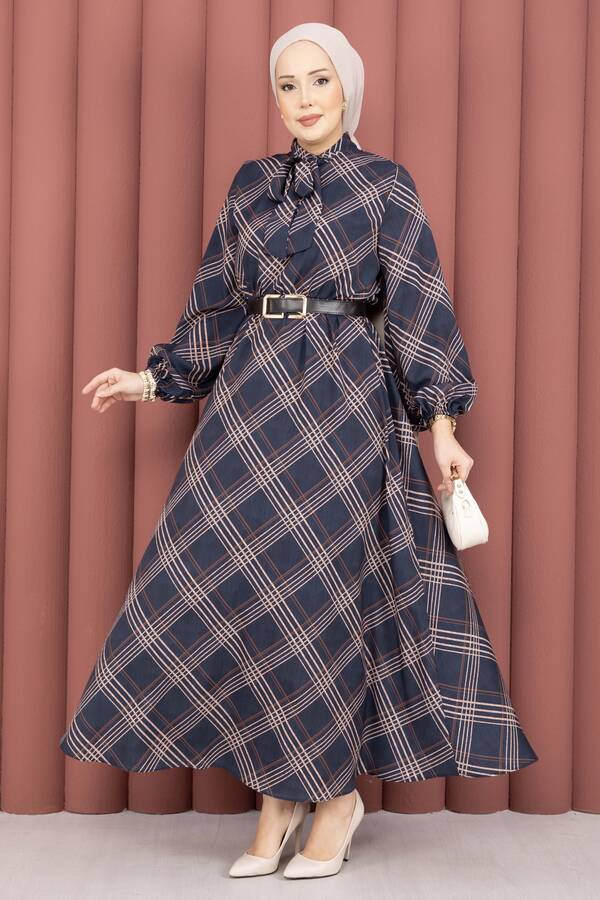 MD - Ekose Desen Beli Büzgülü Tesettür Elbise Lacivert