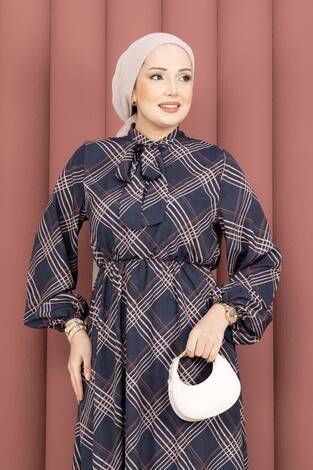 Ekose Desen Beli Büzgülü Tesettür Elbise Lacivert - Thumbnail