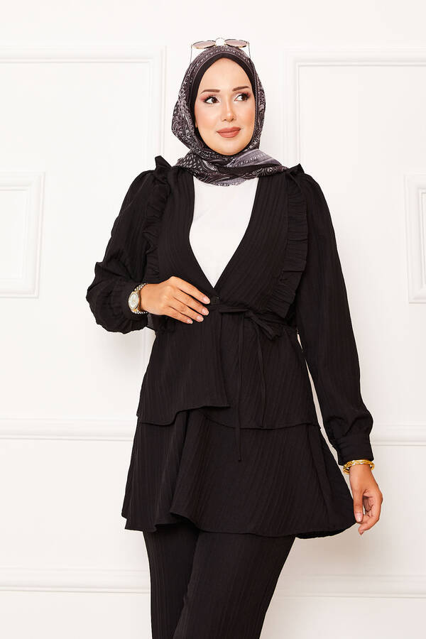 MD - Eteği Volanlı Fırfır Detaylı İkili Takım Siyah (1) MD - Eteği Volanlı Fırfır Detaylı İkili Takım Siyah (1)