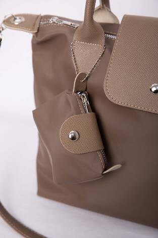 Fermuarlı Kapaklı El & Omuz Çantası Vizon - Thumbnail