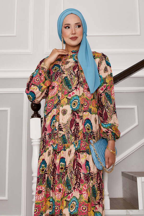 Zmr - Fırfır Detaylı Desenli Tesettür Elbise Fuşya (1) Zmr - Fırfır Detaylı Desenli Tesettür Elbise Fuşya (1)