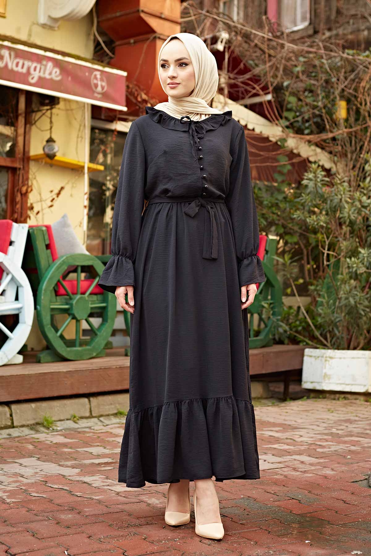 Ayollar hojatxonasidagi hojatxonada yashirin kamera bor.