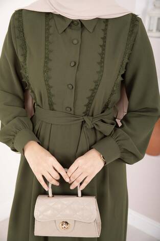 Fisto Detaylı Kuşaklı Tesettür Elbise Haki - Thumbnail