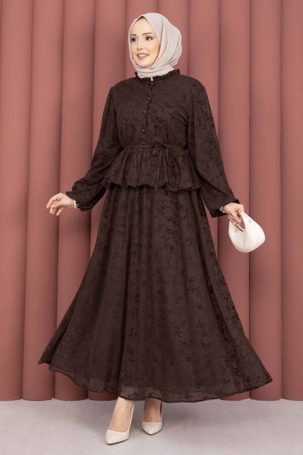 Svs - Flok Baskılı Yaka Fırfır Detaylı İçi Astarlı Etek Takım Kahve