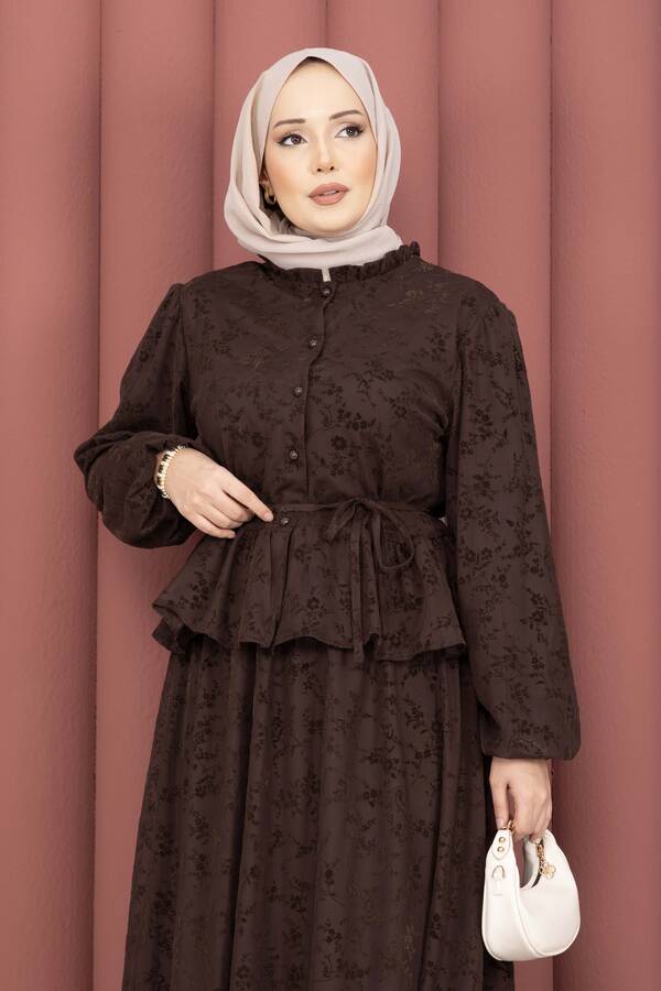 Svs - Flok Baskılı Yaka Fırfır Detaylı İçi Astarlı Etek Takım Kahve (1)