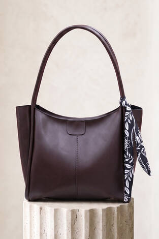 Fular Detaylı Kol Çantası Kahve