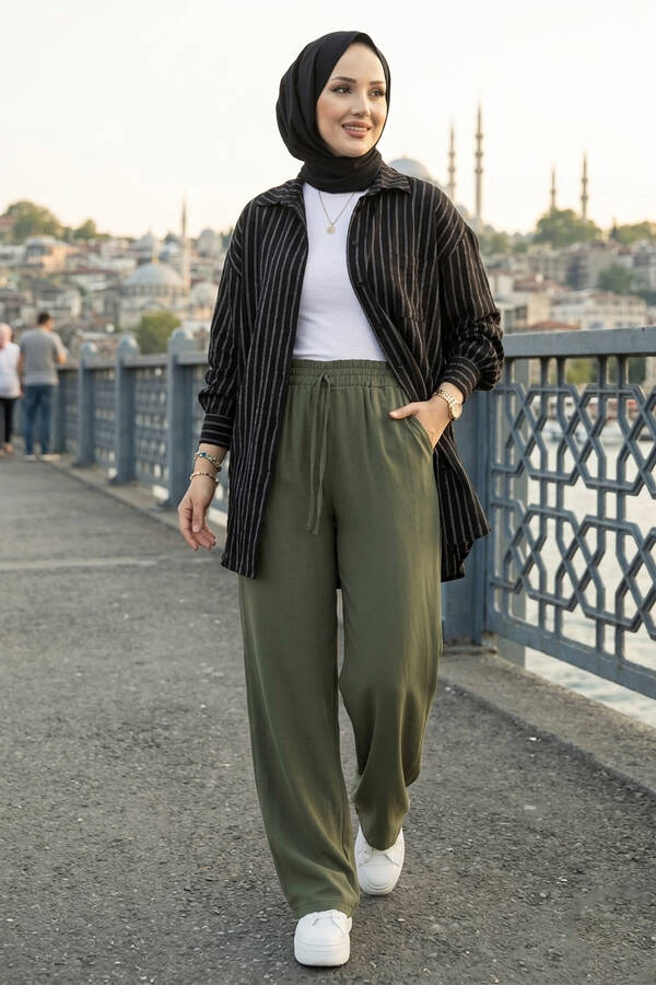 Kç - Geniş Paça Cepli Tensel Pantolon Haki