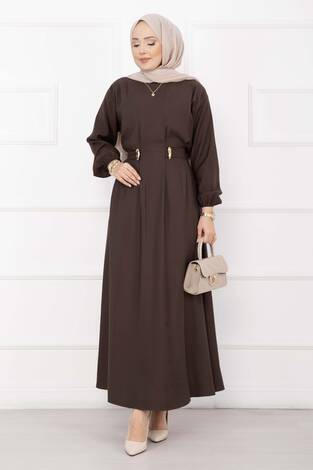 Gold Broş Bel Detaylı Tesettür Elbise Kahve - Thumbnail